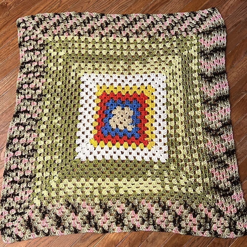 Beautiful vintage granny square blanket throw handmade colorful 38 inch square